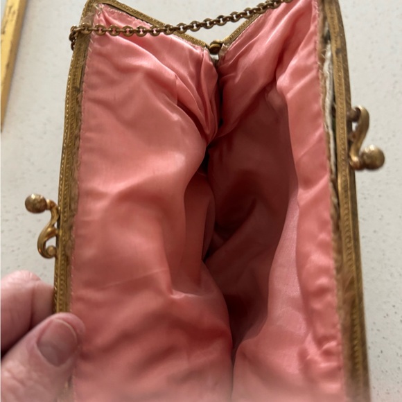 Vintage Floral Needlepoint Kiss-Lock Handbag | Pastoral Scene Brass Frame - Picture 8 of 10